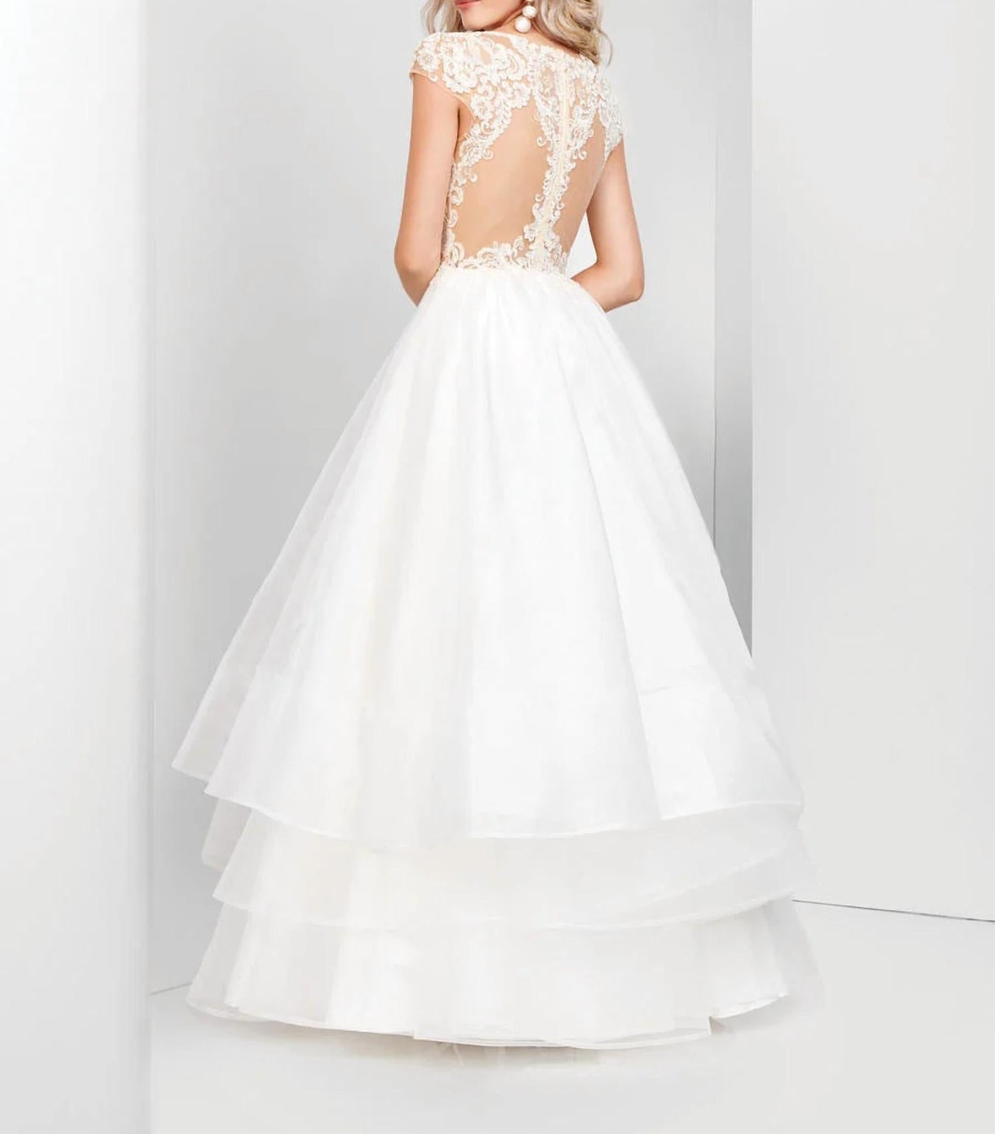 Ballkleid aus Organza und Spitze
