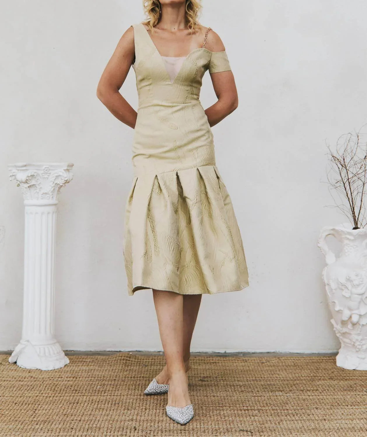 Tea Garden Off-shoulder Midi Dress