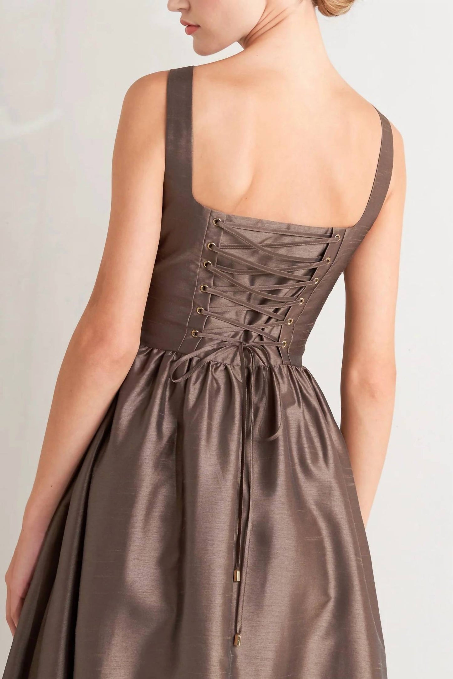 Lindsey ärmelloses A-Linien-Kleid