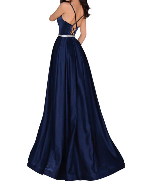 Ärmelloses Maxikleid mit V-Ausschnitt
