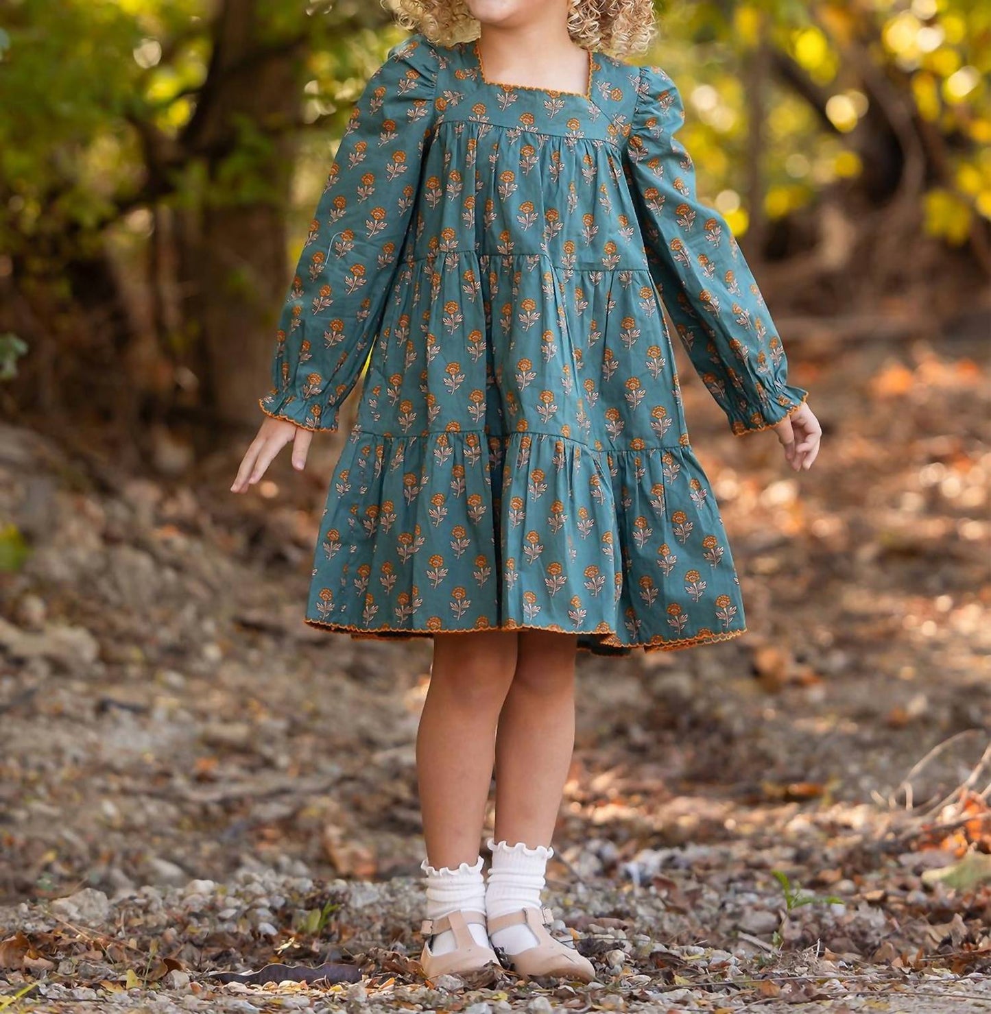 Mädchen Herbst Efeu Kleid