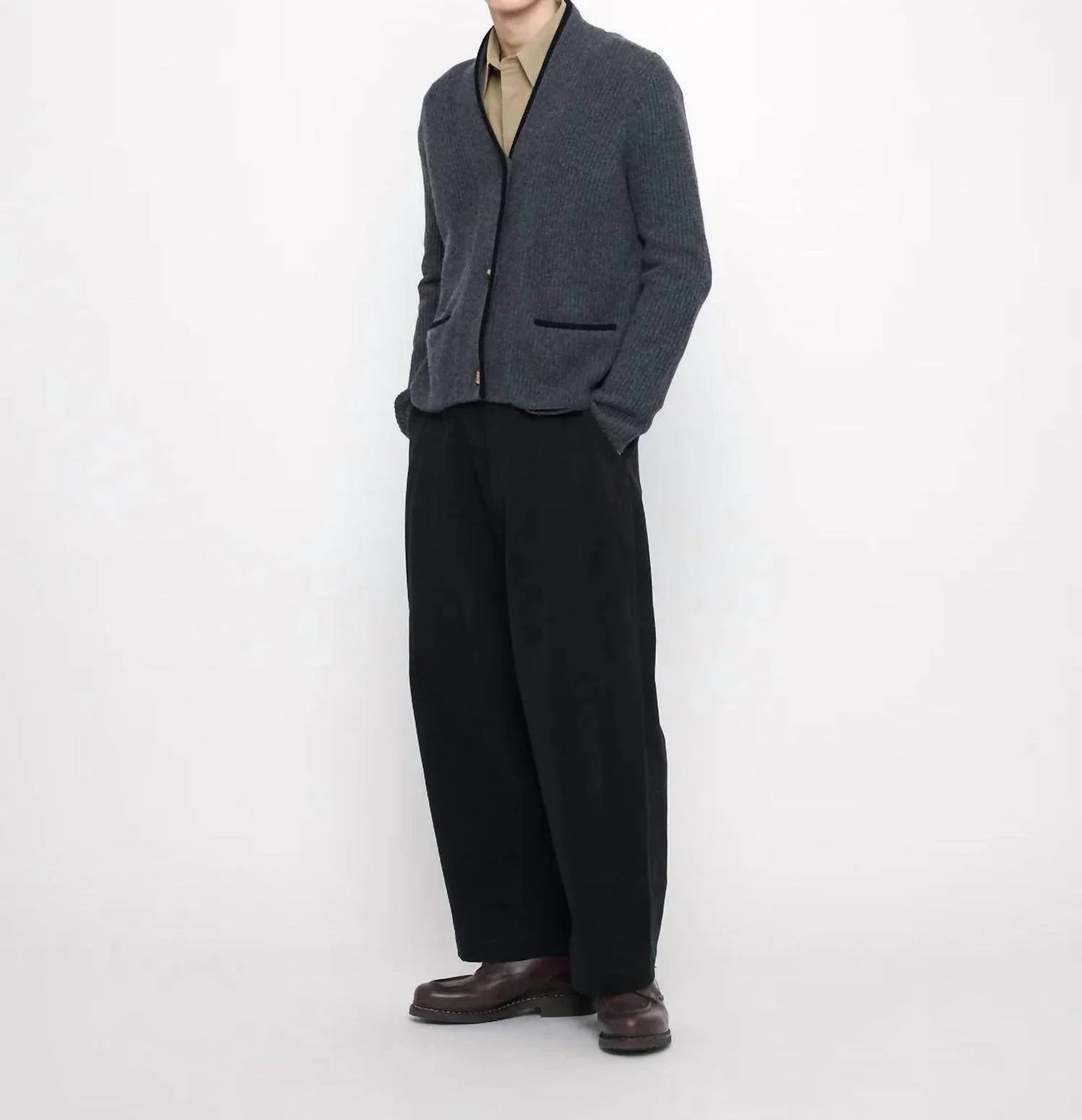 V-neck Pockets Trimmed Cardigan