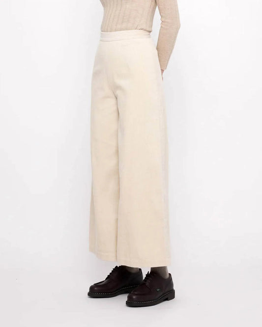 Classic Wide Legged Trouser