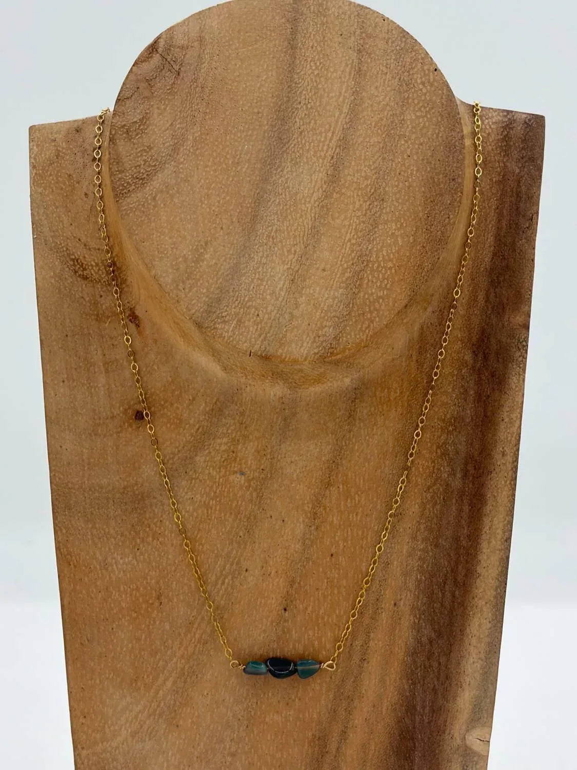 Damenhalskette mit Opal