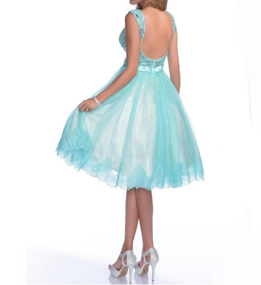 Midi-Fit-and-Flare-Kleid mit V-Ausschnitt