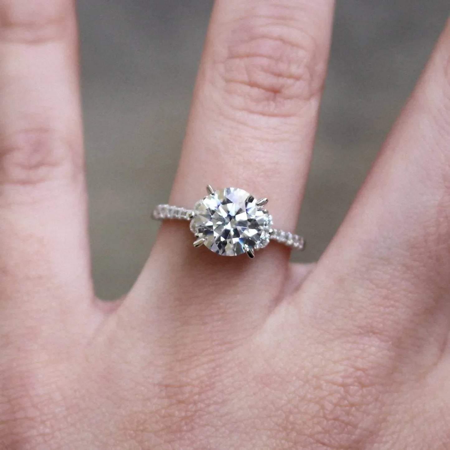 Women's 2.0ct 8.0mm Moissanite Engagement Ring