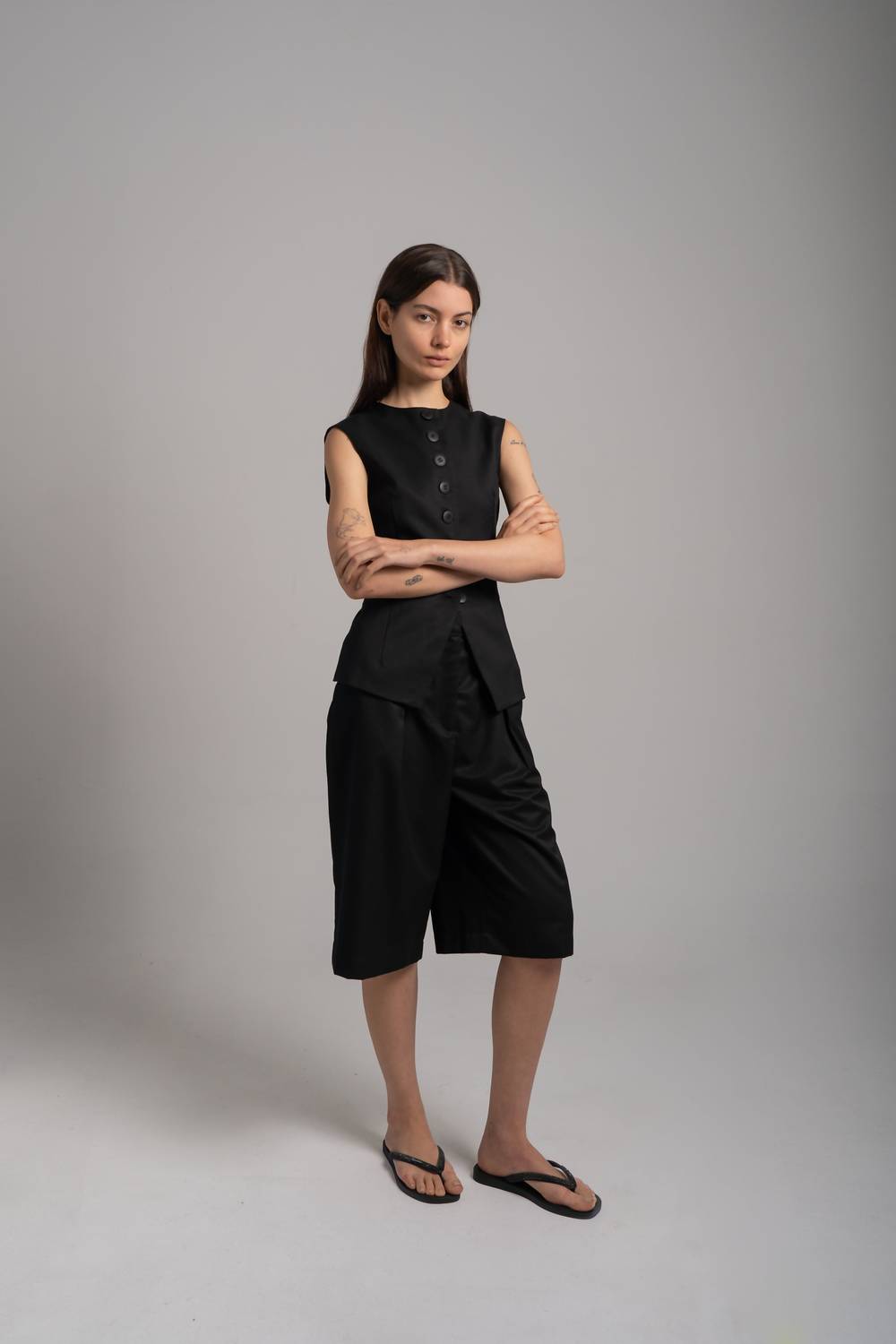 Sleeveless Sculpted Vest