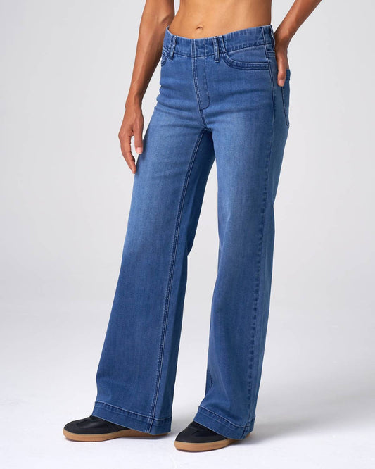 Effortless Wide Leg Jeans