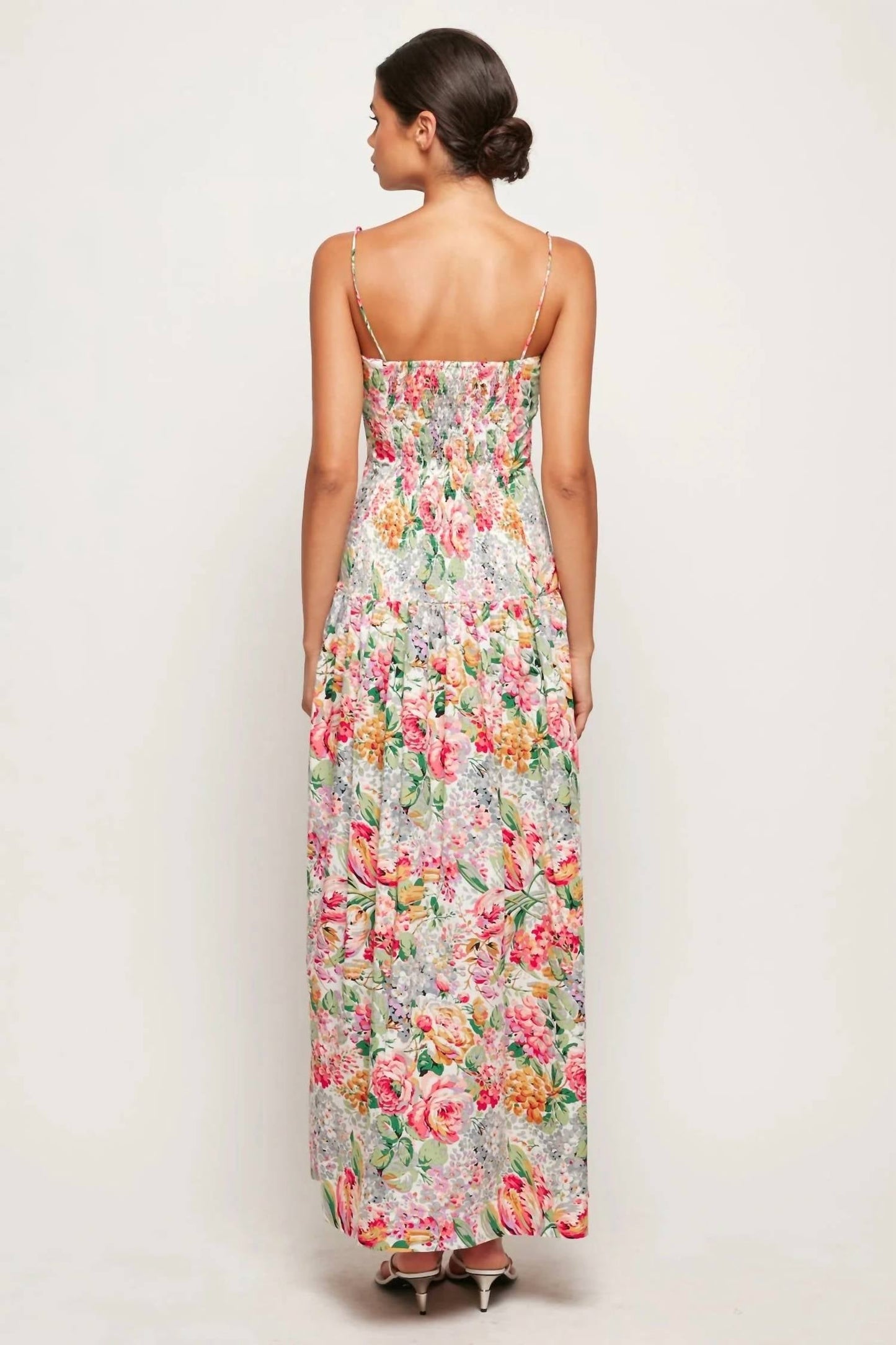Figurbetontes Midikleid