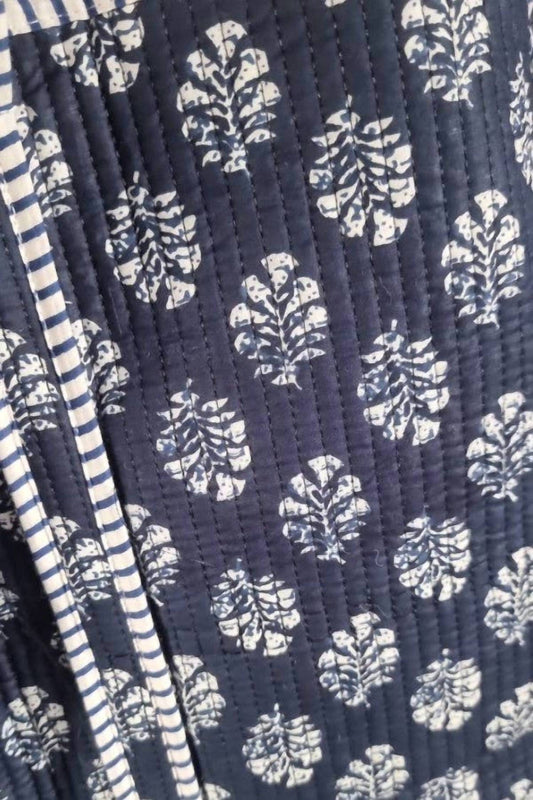 Women's Nantucket Blooms Quilted Tote Bag