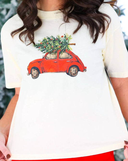 Urlaubsauto mit Baum-T-Shirt
