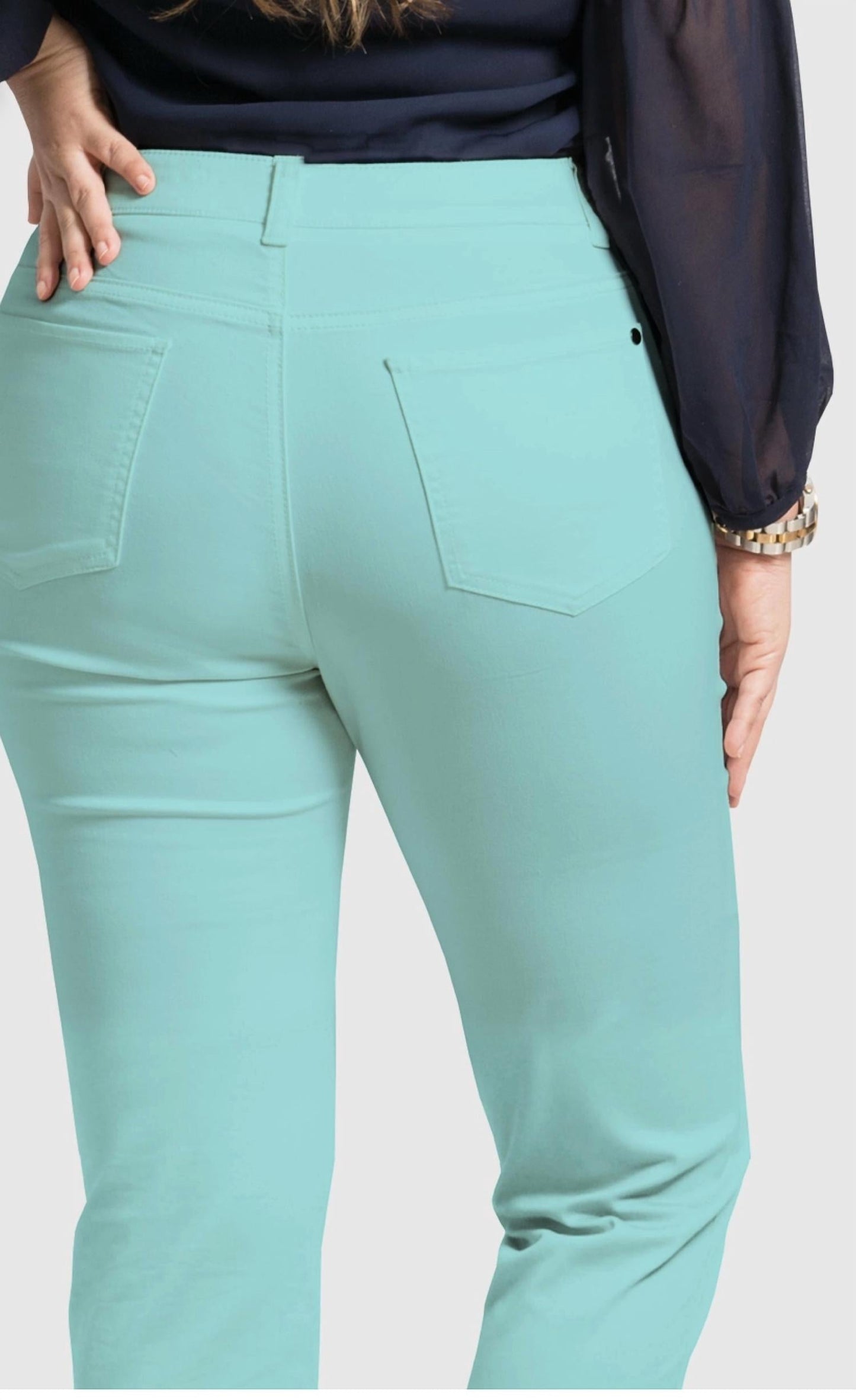 Stretch-Ankle-Hose für kurvige Figur