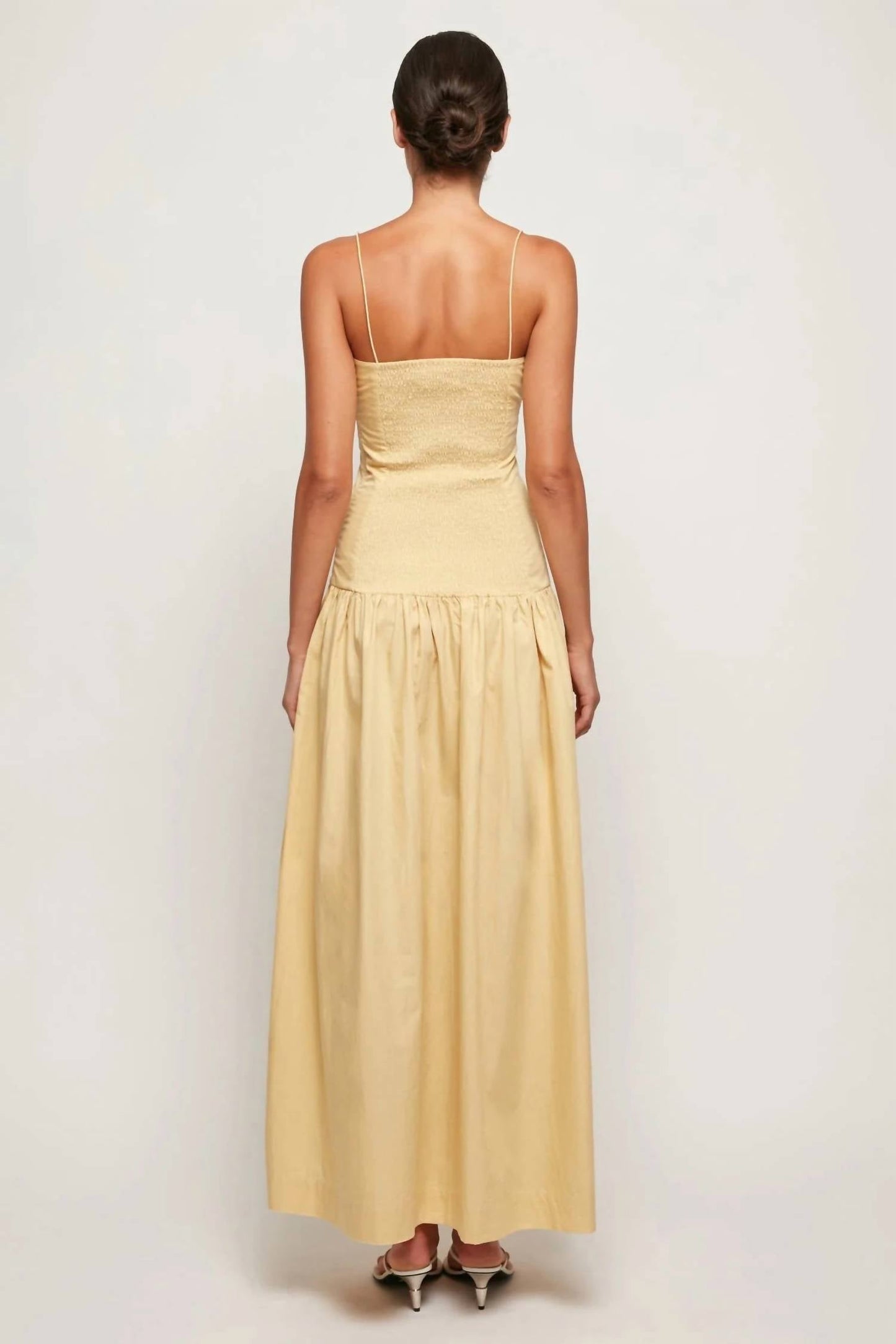 Figurbetontes Midikleid