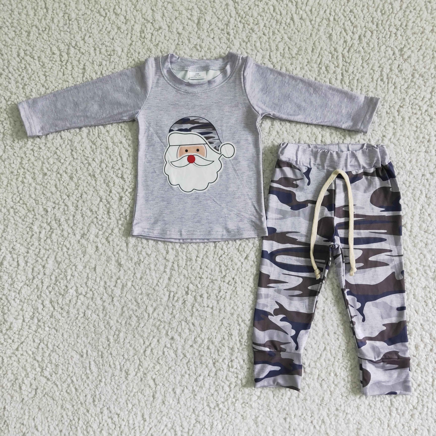 Camo-Hose mit Weihnachtsmann-Siebdruck für Jungen – Weihnachtsoutfits