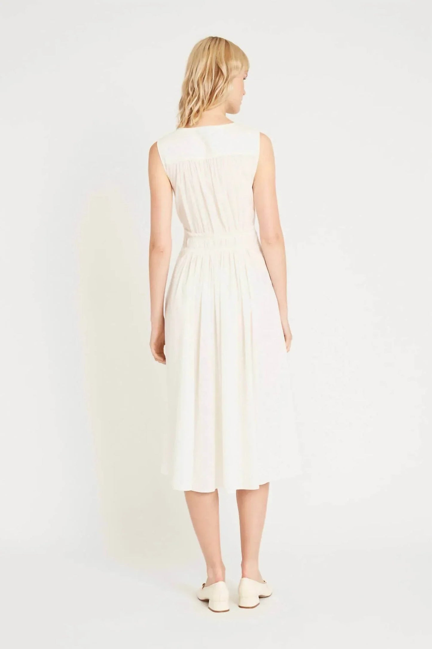 Midi-Kleid mit V-Ausschnitt