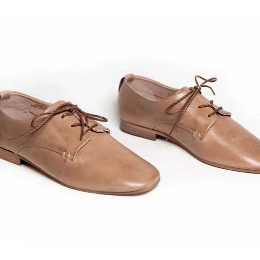 Unisex - Schuhe aus pflanzlich gegerbtem Leder mit eckiger Kappe