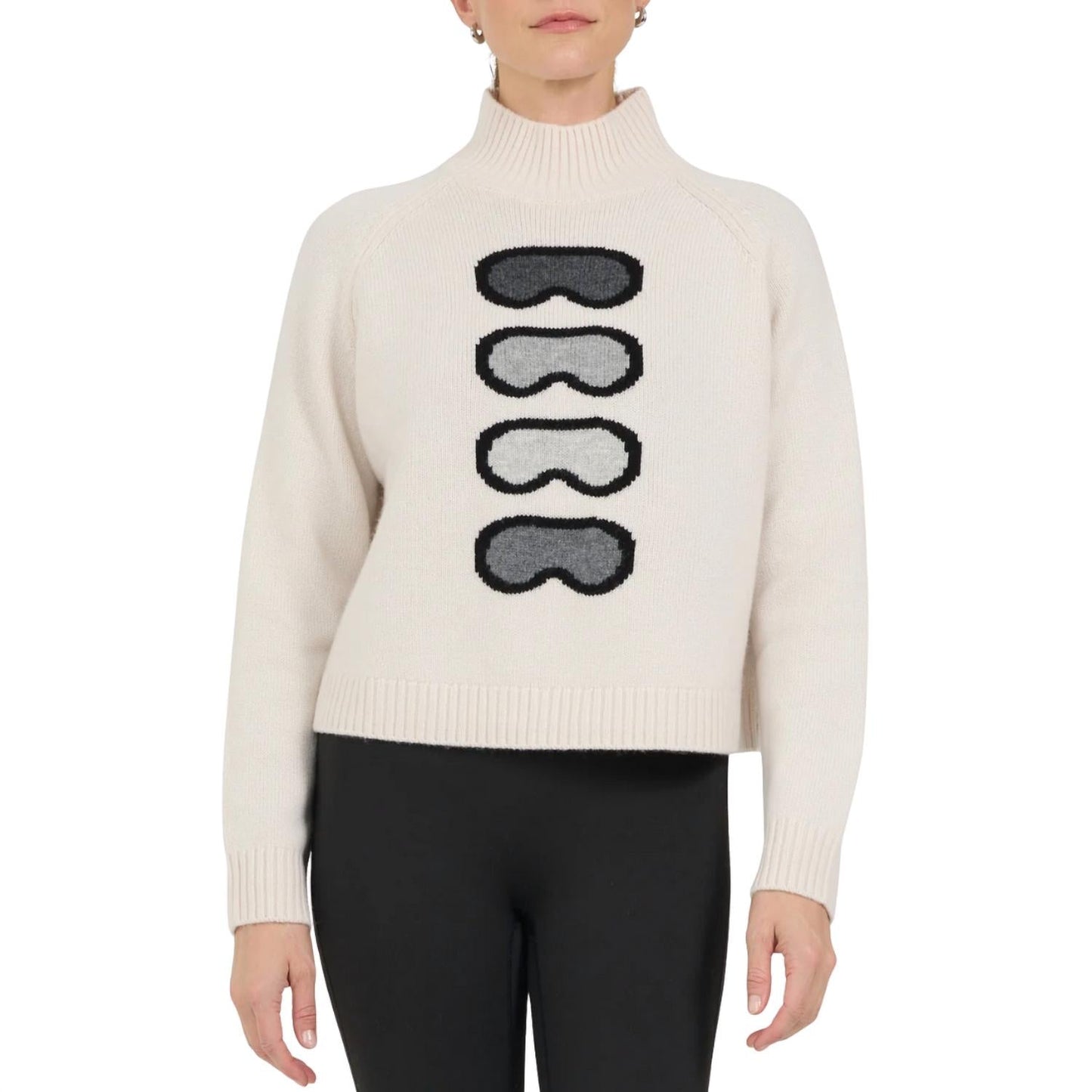 Skibrille in Rollkragenpullover
