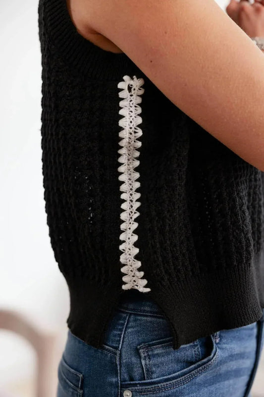 Boarder Crochet Sleeveless Sweater