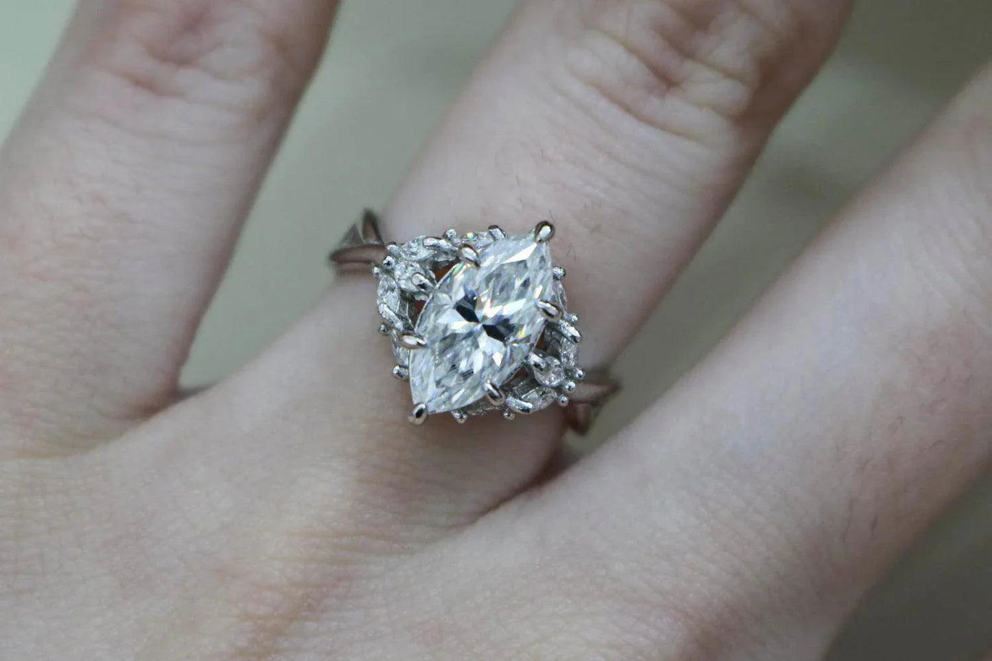 Damenring aus 925er Sterlingsilber mit Marquise-Moissanit-Cluster, 2,0 Karat