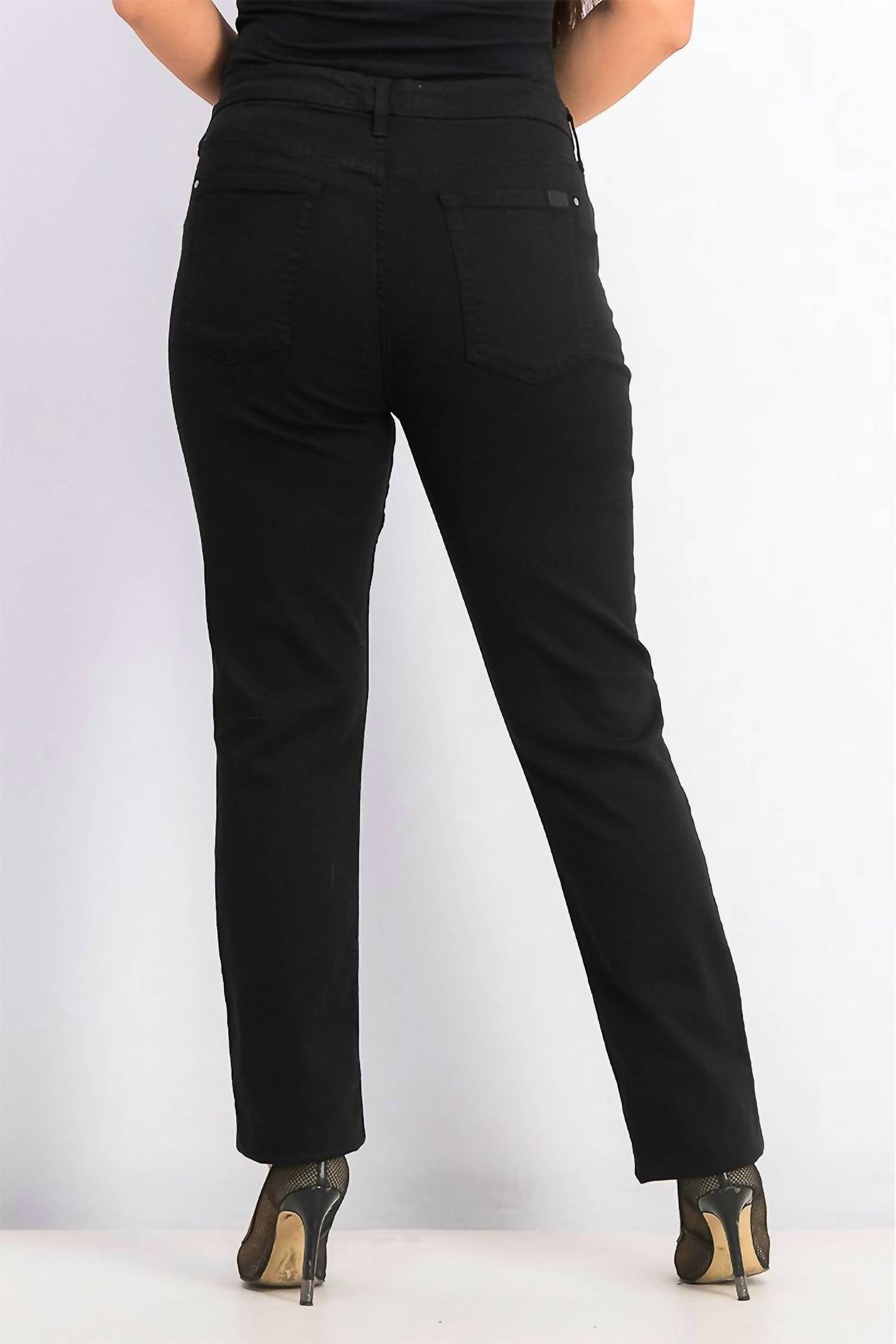 Women's Slim Straight Jeans
