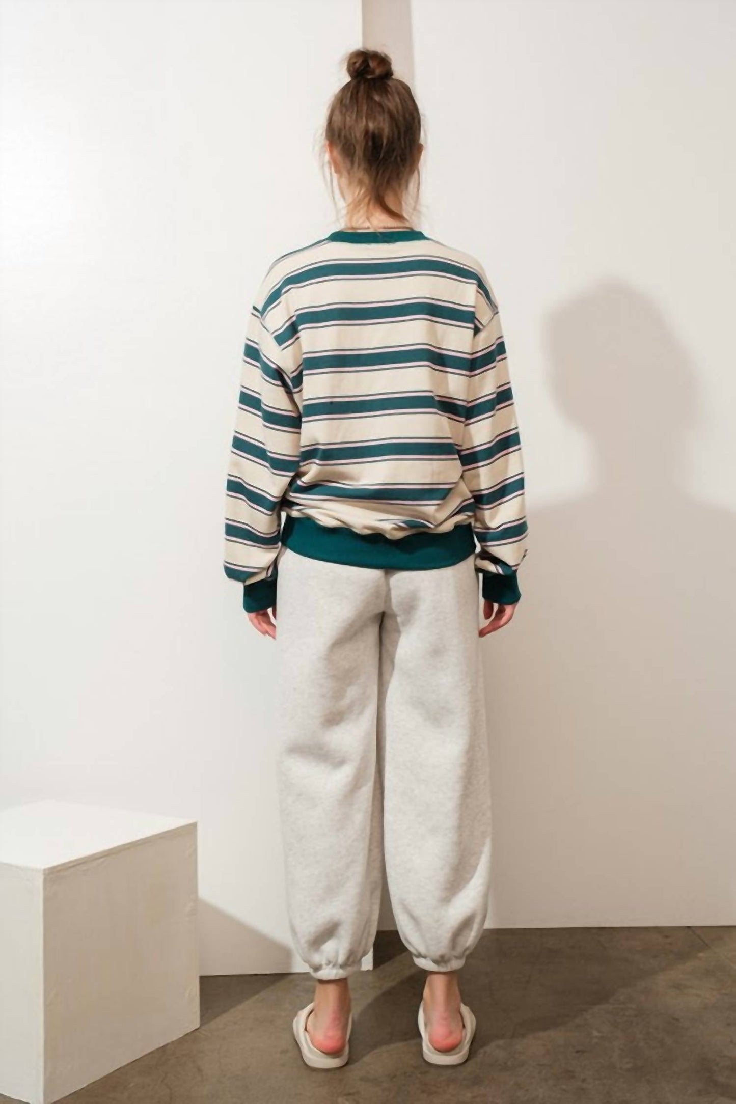 Gestreiftes Retro-Sweatshirt mit Rundhalsausschnitt