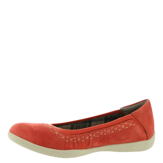 Women's Fable Slip On Leather Flat