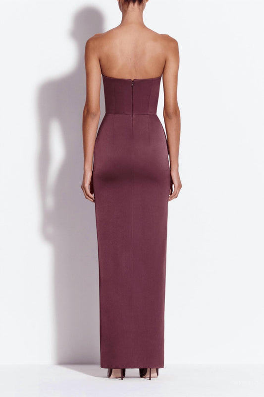 Trägerloses Neckholder-Satin-Maxikleid