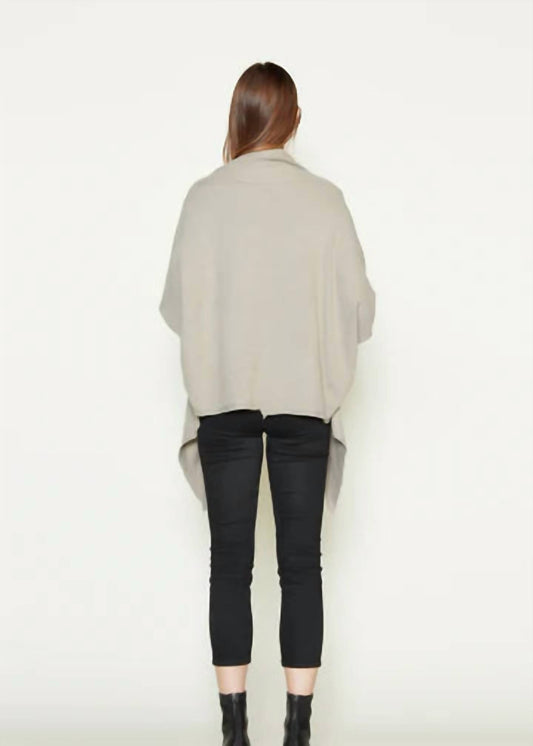 Vorne gebundener Cape-Cardigan