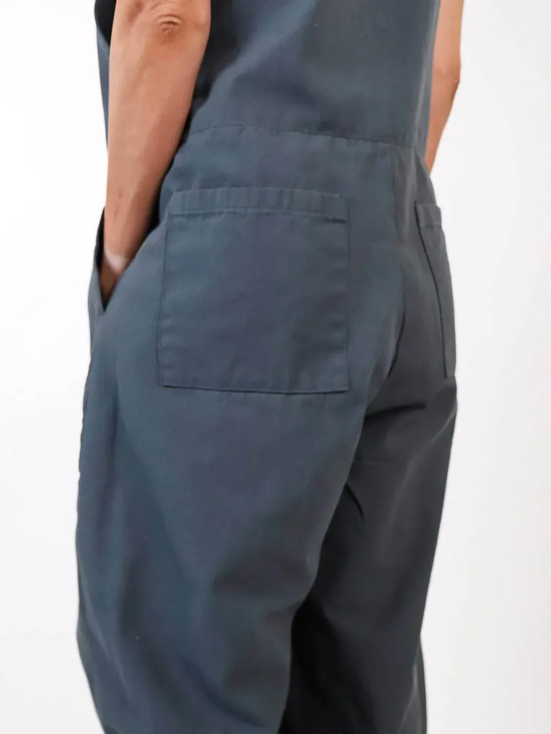 Teak Lola Latzhose mit weitem Bein