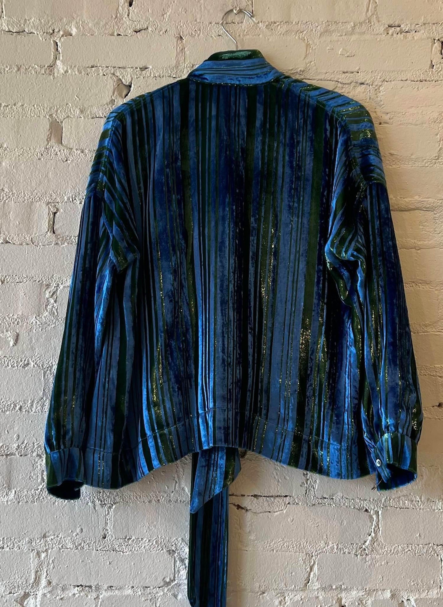 Women's Lines Velvet Tie Blouse