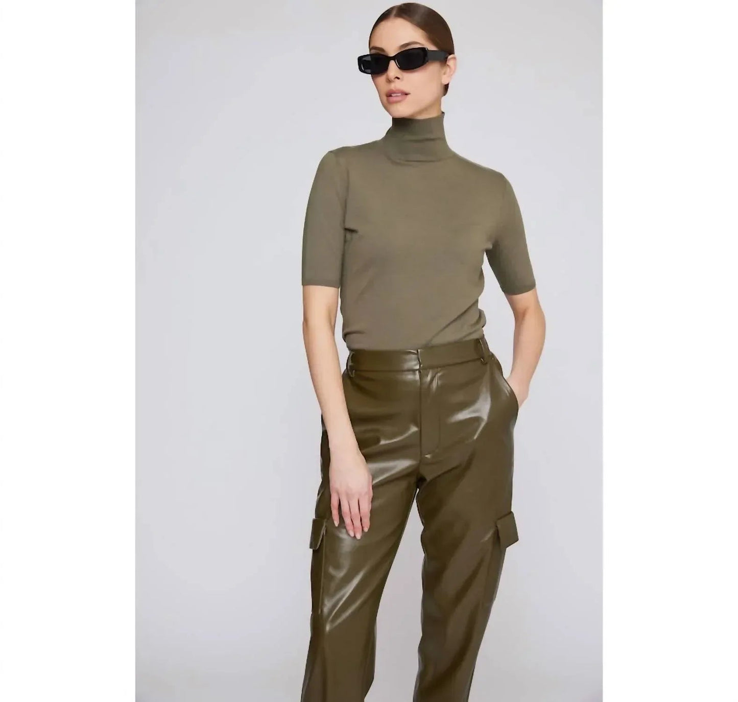 Die Leder-Cargohose