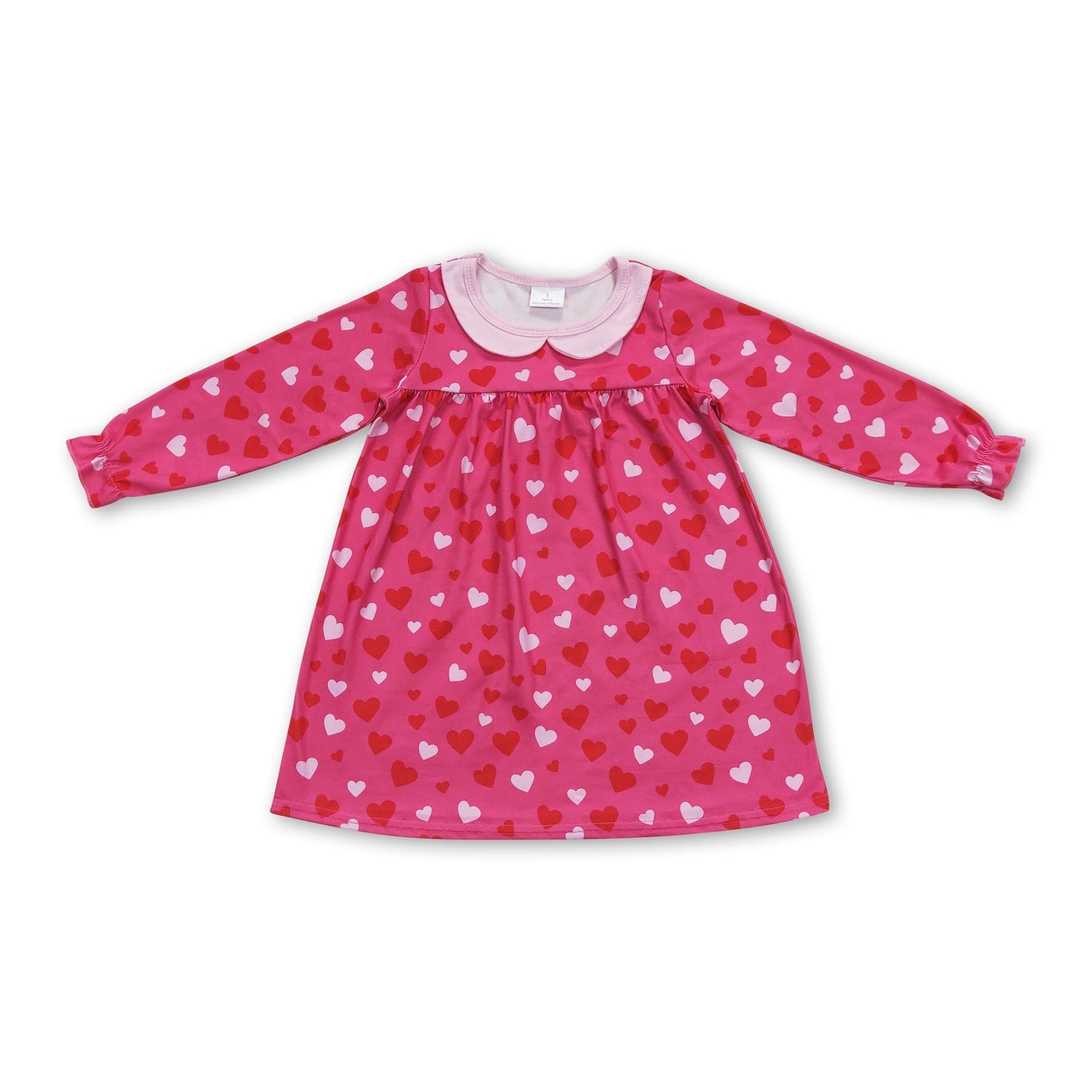 Langärmeliges, fuchsiafarbenes Mädchenkleid mit Herzmotiv für den Valentinstag