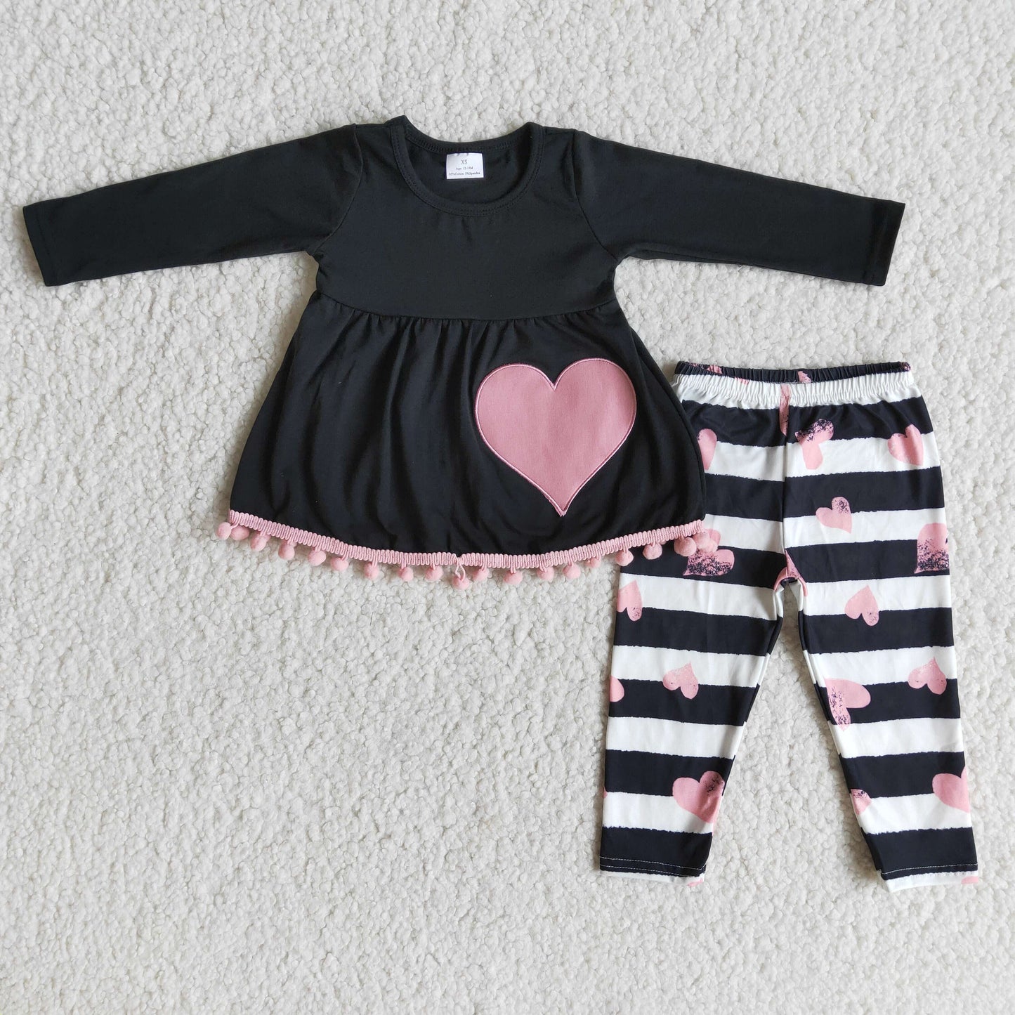 Herzstickerei-Pompon-Tunika-Leggings-Set, Mädchen-Valentinskleidung
