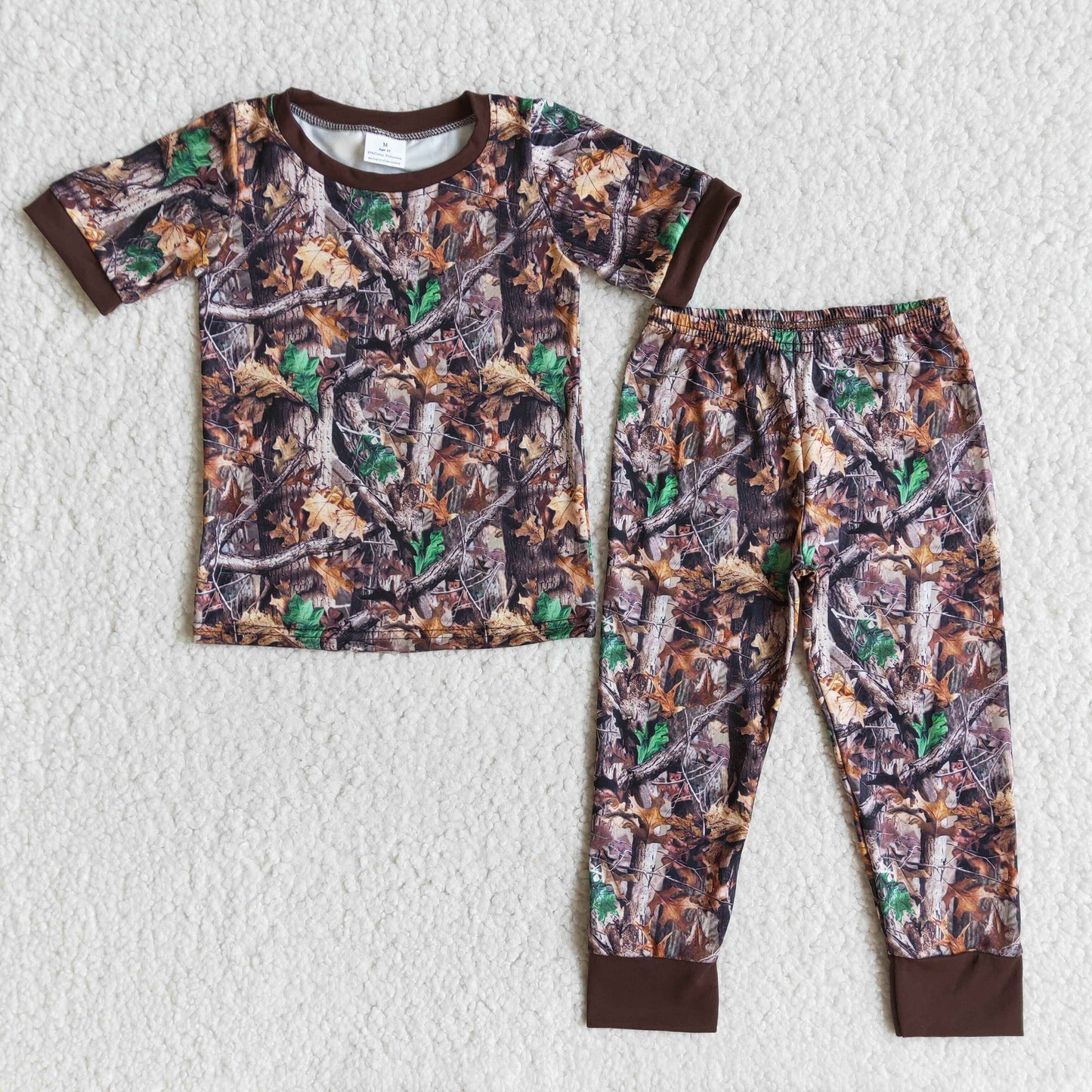 Kurzärmeliger Pyjama für Jungen mit Camouflage-Muster für den Frühling