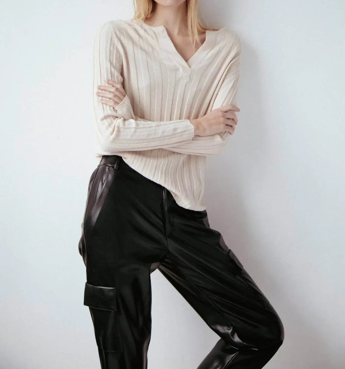 Kaschmir-Mix Rippstrick V-Pullover