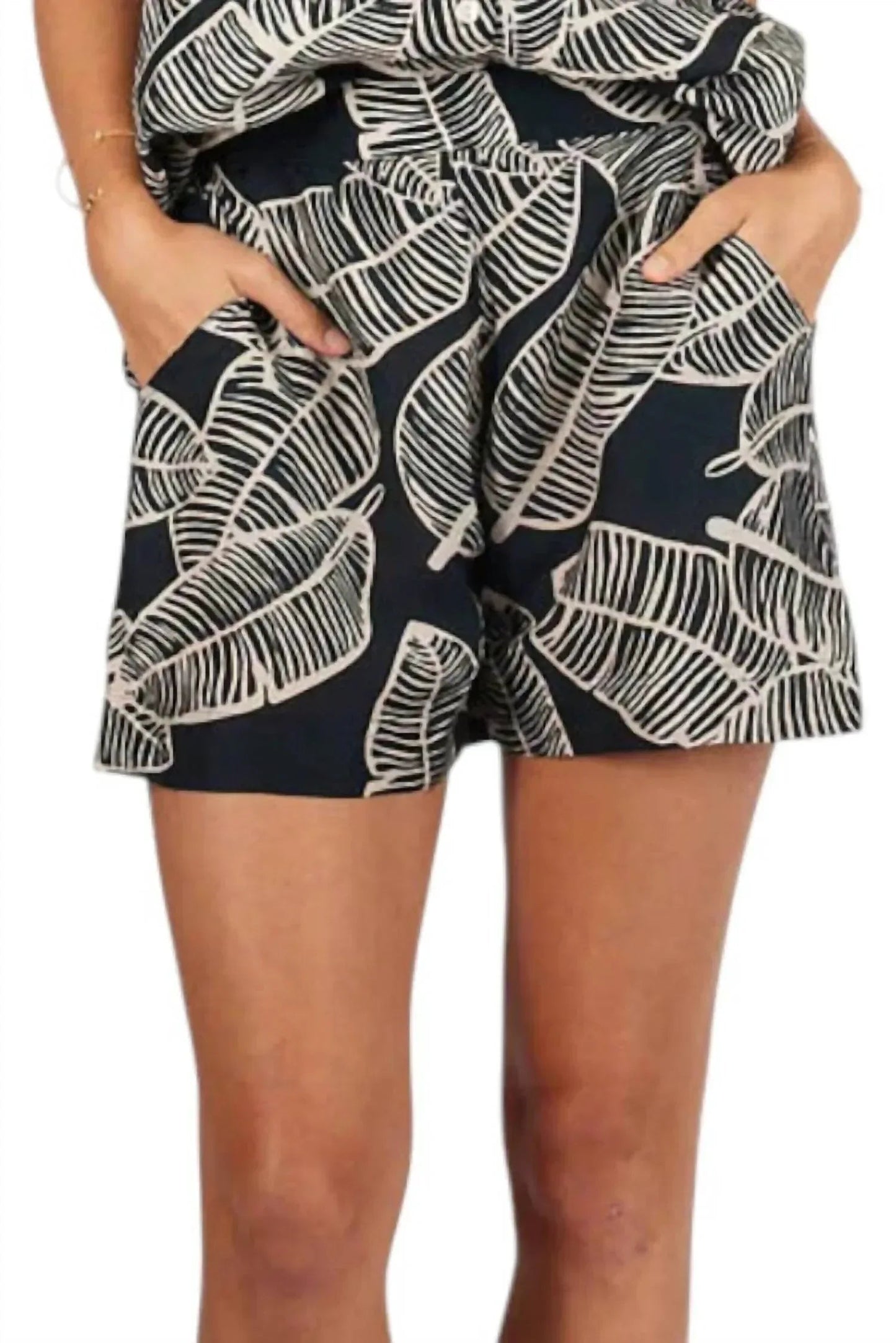 Pandang Lightweight Short