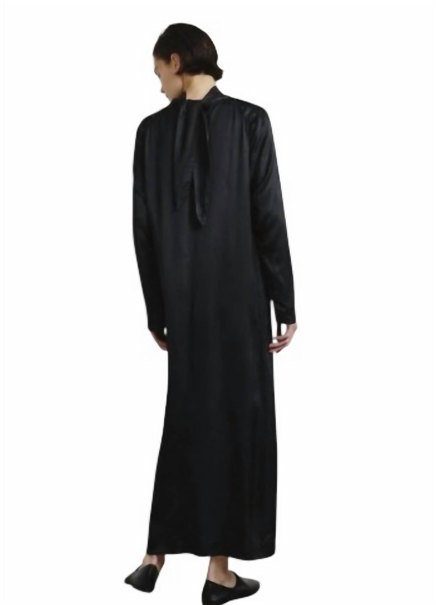 Satin-Maxikleid