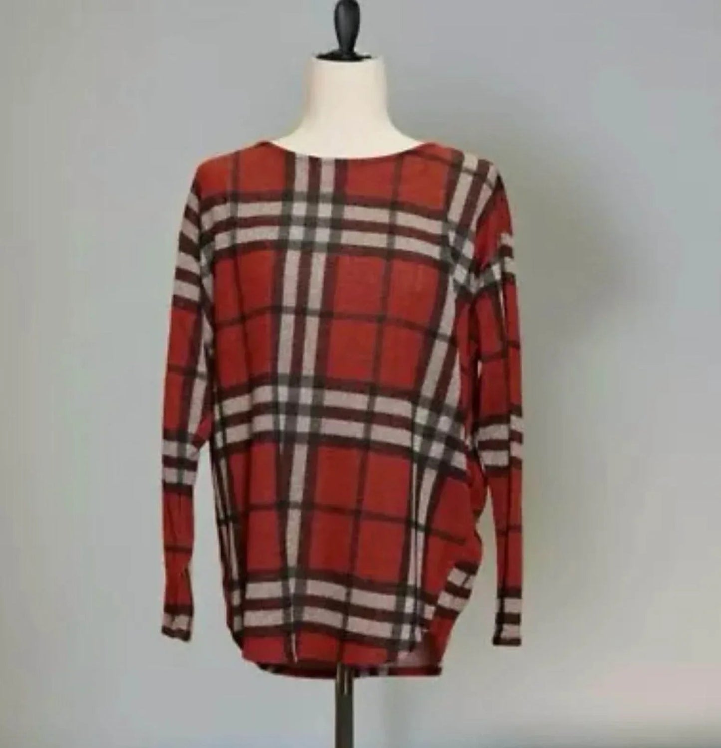 Karierte leichte Strickjacke