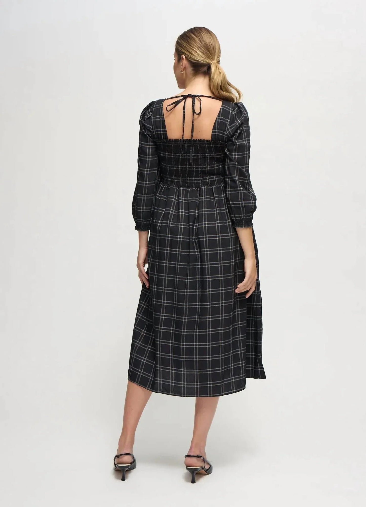 Umstands-Midikleid mit Rüschenärmeln