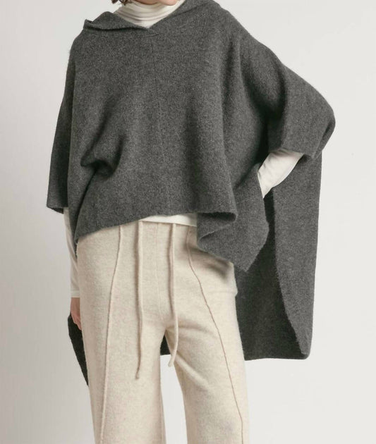 Kapuzenpullover-Poncho
