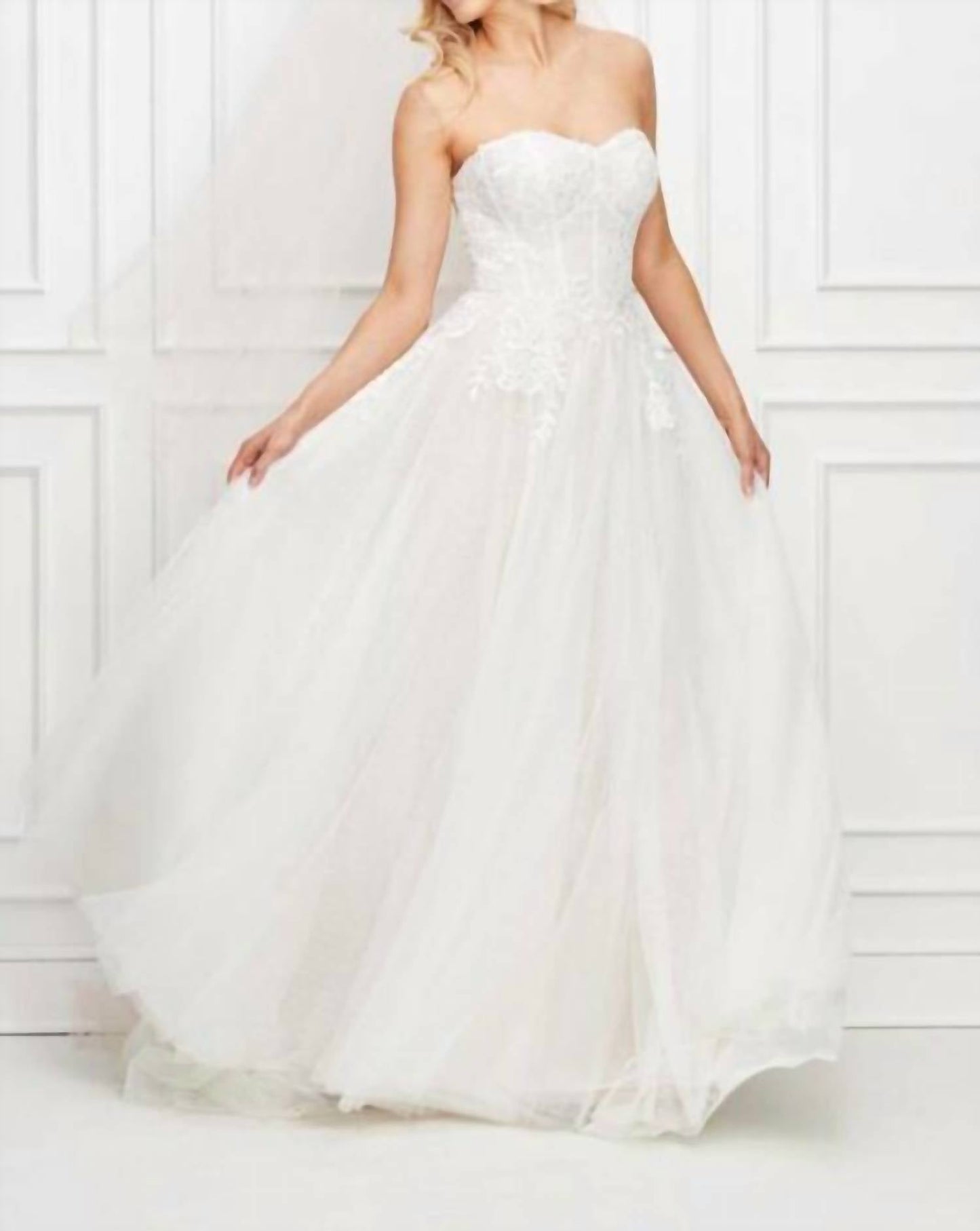 Jillie Brautkleid mit Herzausschnitt