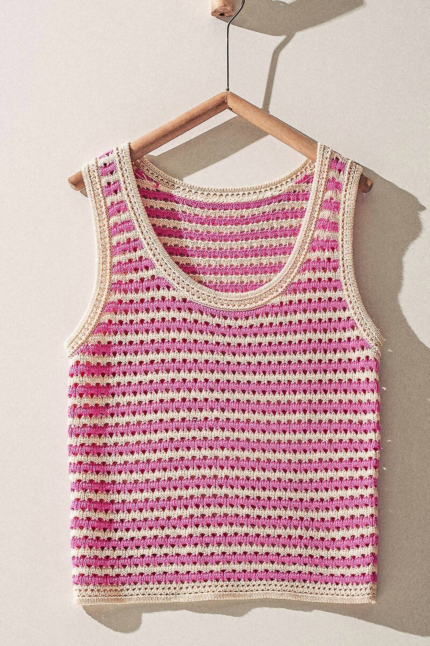 Gestreiftes Häkelstrick-Tanktop