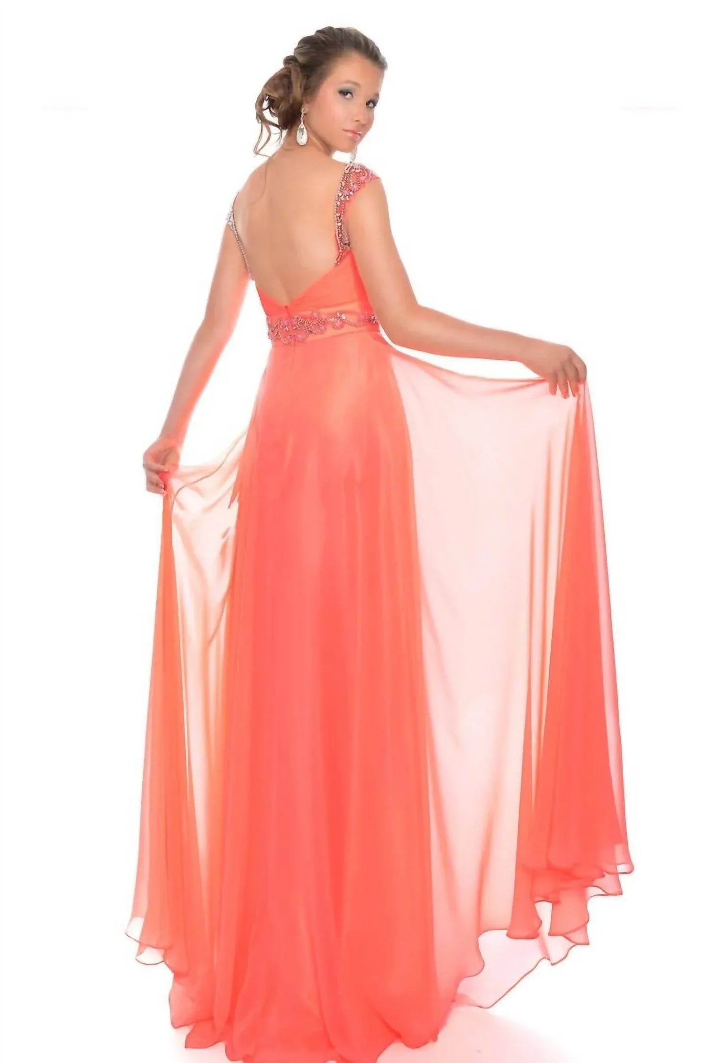 Handbesticktes Chiffon-Illusion-Ballkleid