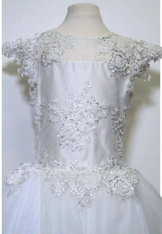 Mädchenkleid aus Seide mit Spitzenbesatz am Oberteil