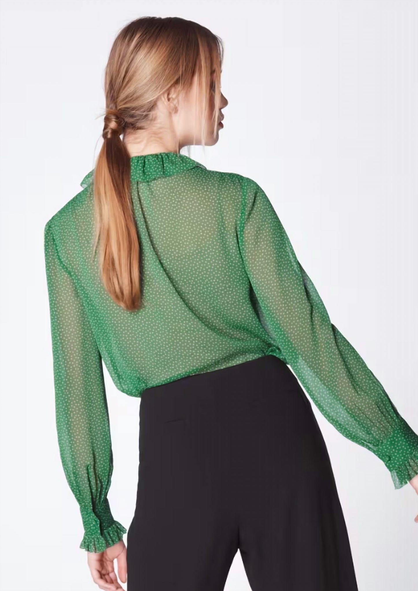 Eliza Bluse mit Tupfenmuster und Rüschenkragen