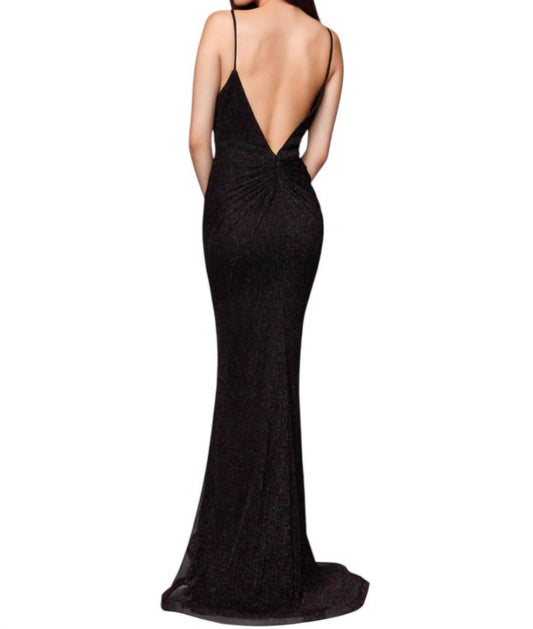 Maxikleid mit V-Ausschnitt und offenem Rücken