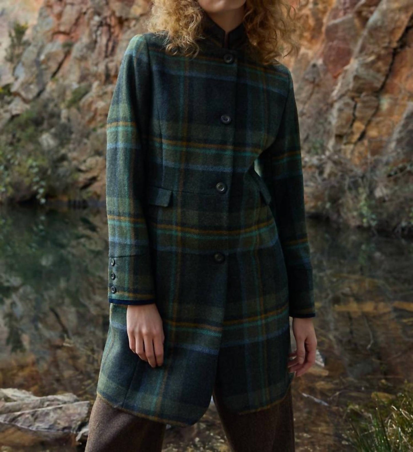 Pamela Tweedmantel