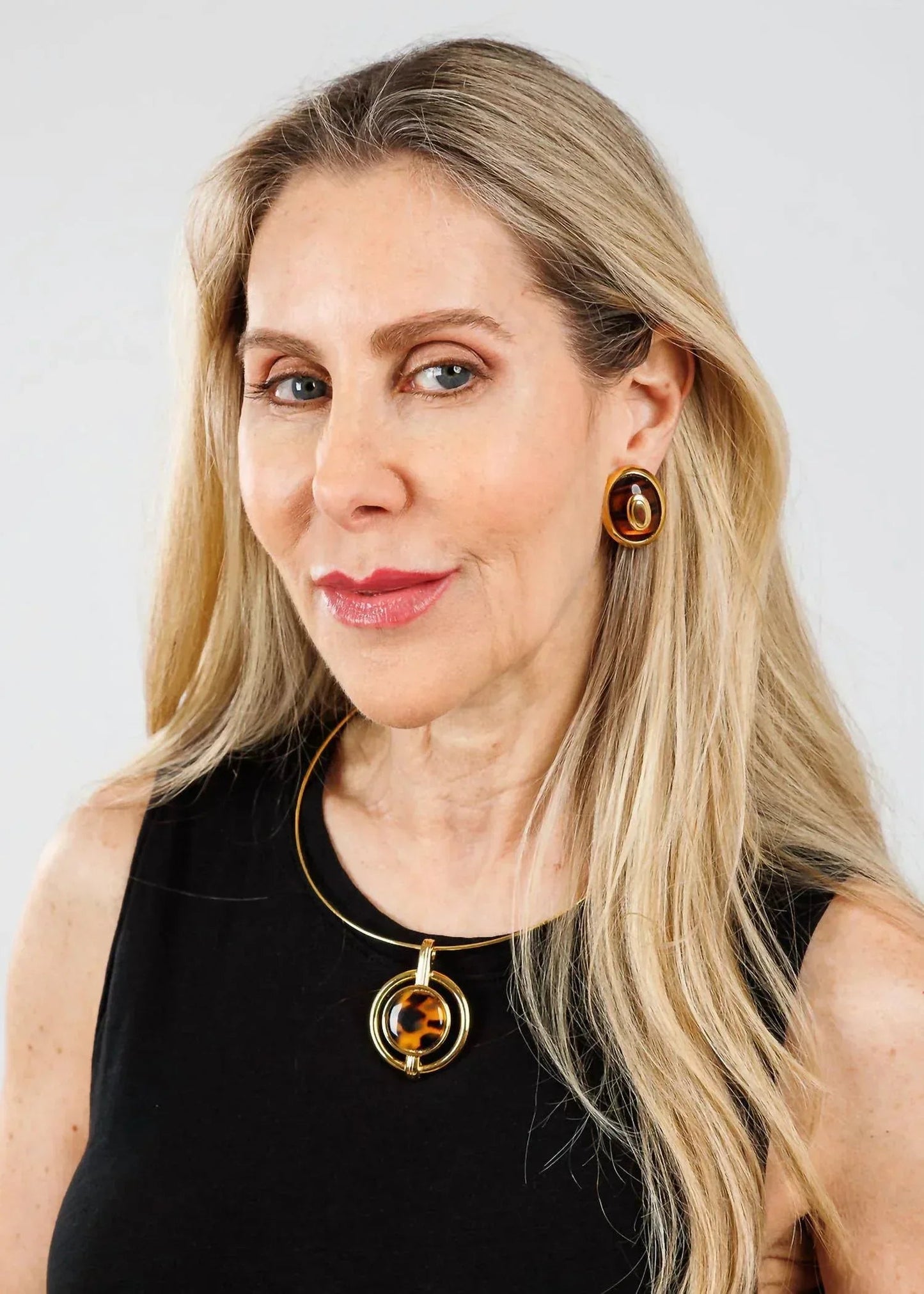 Women's Oval Tortoise Clip Earrings