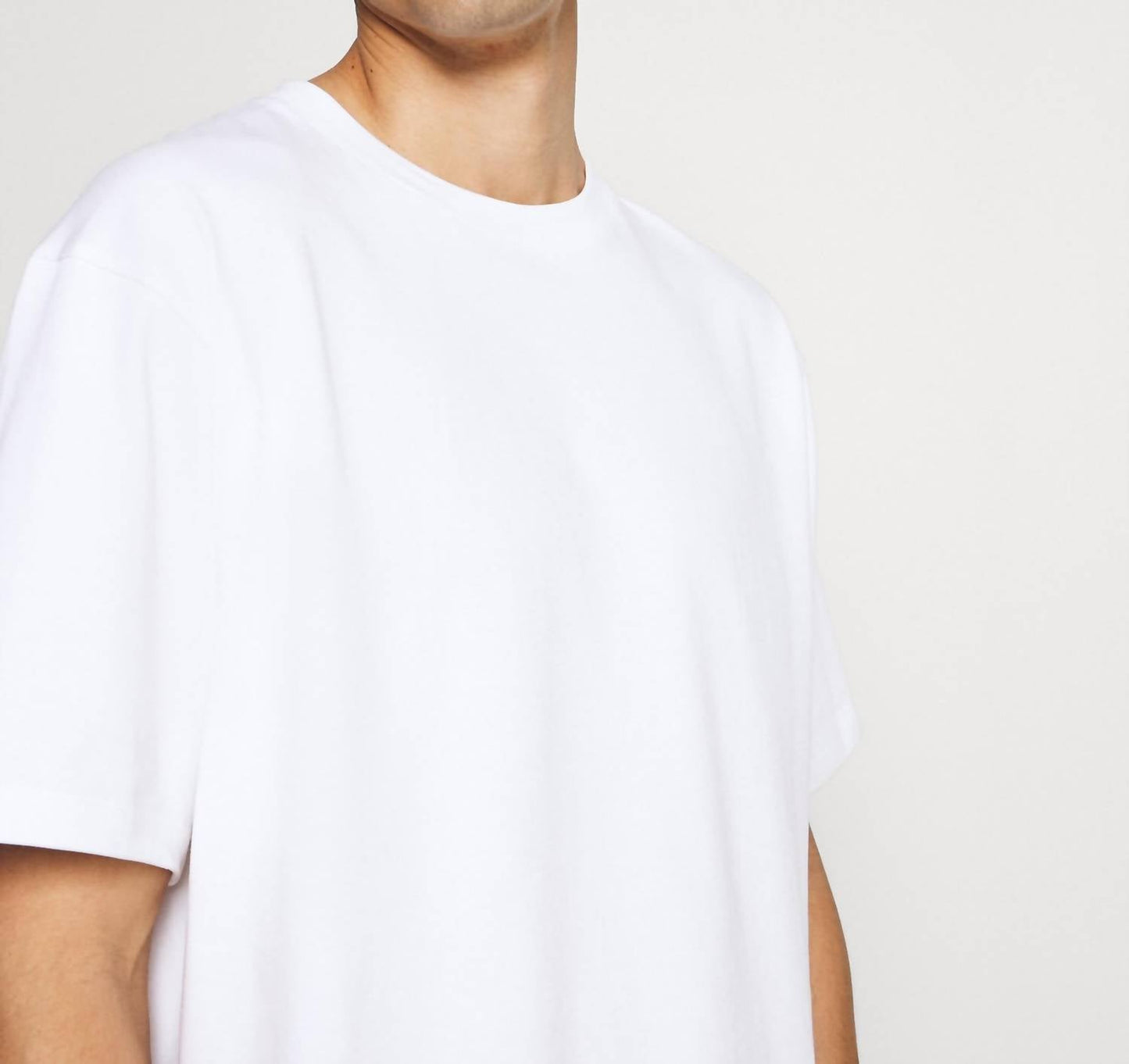 Rundhals-Oversize-Basic-T-Shirt