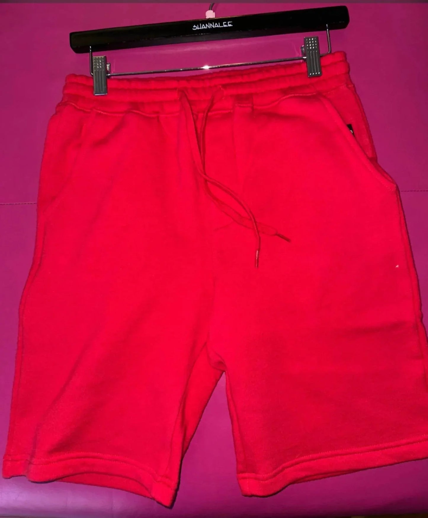 ES IST EINE DAWN BERMUDA-SHORTS
